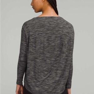 Lululemon Back in Action Long Sleeve Shirt
Wee Are From Space Dark Carbon size 4